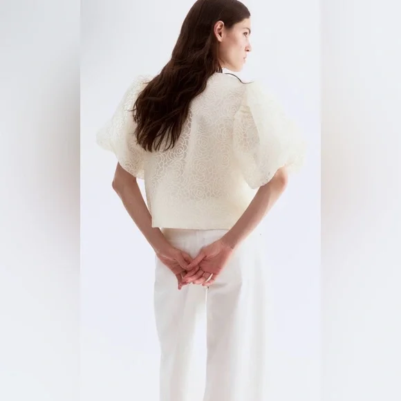 H&M Elegant White Floral Blouse - Picture 3 of 8